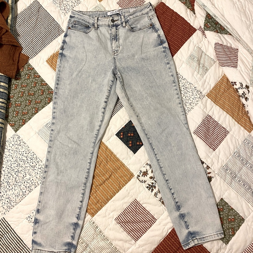 Judy Blue jeans, size 7/28 great condition!